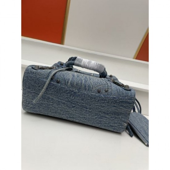 BALENCIAGA Tote bag 2023FW Gives an impression of adult sex appeal BALENCIAGA Tote bag 2023FW Gives an impression of adult sex appeal