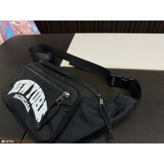 BALENCIAGA Waist bag 2023FW This season's best new item BALENCIAGA Waist bag 2023FW This season's best new item