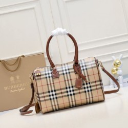 BURBERRY Burberry tote bag 2023FW You can wear it stylishly