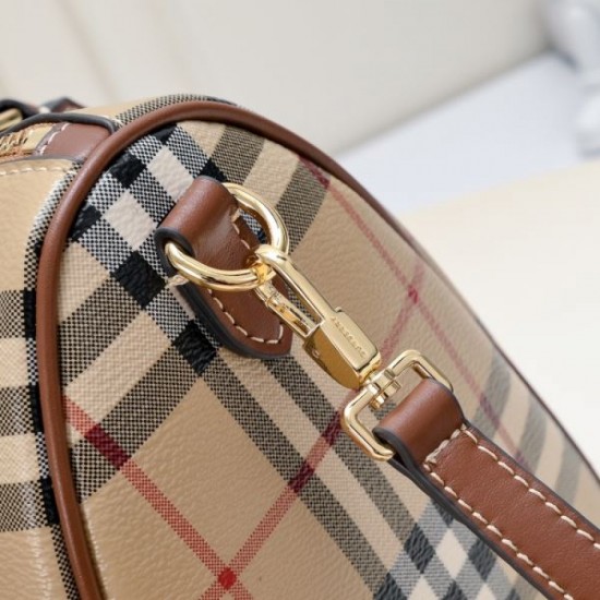 BURBERRY Burberry tote bag 2023FW You can wear it stylishly BURBERRY Burberry tote bag 2023FW You can wear it stylishly