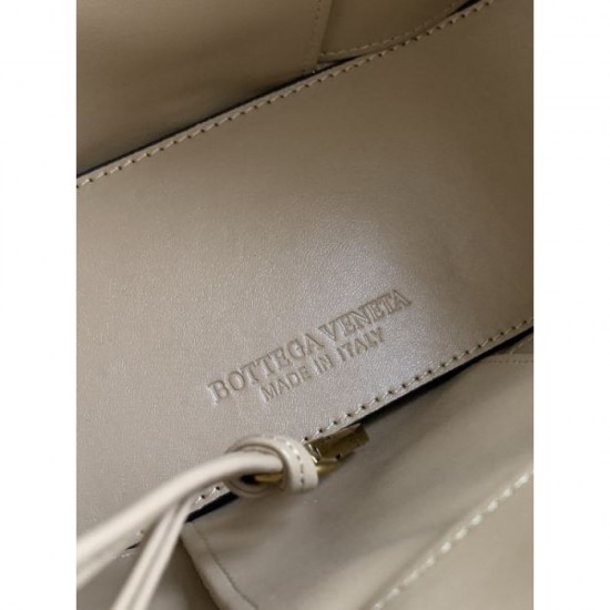 BOTTEGA VENETA Shoulder bag 2023FW Fall/Winter tracking included BOTTEGA VENETA Shoulder bag 2023FW Fall/Winter tracking included