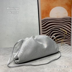 BOTTEGA VENETA Bottega Veneta Shoulder Bag 2023FW Featured Style