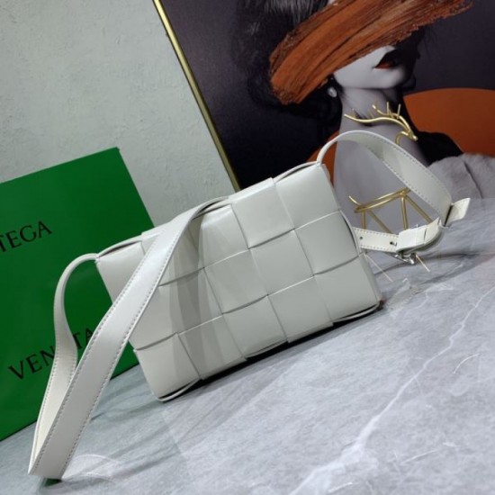 BOTTEGA VENETA Bottega Veneta Shoulder Bag 2023FW Fall/Winter Trend BOTTEGA VENETA Bottega Veneta Shoulder Bag 2023FW Fall/Winter Trend