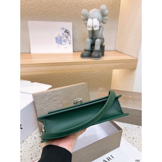 BVLGARI Bvlgari tote bag 2023FW with the latest advance stylish logo BVLGARI Bvlgari tote bag 2023FW with the latest advance stylish logo