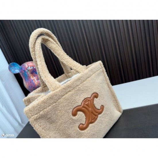 CELINE Celine Tote Bag 2023FW Competition is inevitable! I definitely want to check it out CELINE Celine Tote Bag 2023FW Competition is inevitable! I definitely want to check it out