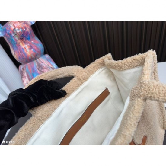 CELINE Celine Tote Bag 2023FW Competition is inevitable! I definitely want to check it out CELINE Celine Tote Bag 2023FW Competition is inevitable! I definitely want to check it out
