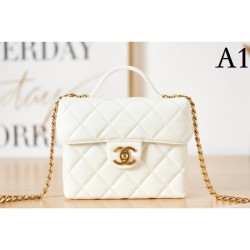 2023SS CHANEL Chanel tote bag with a retro feel
