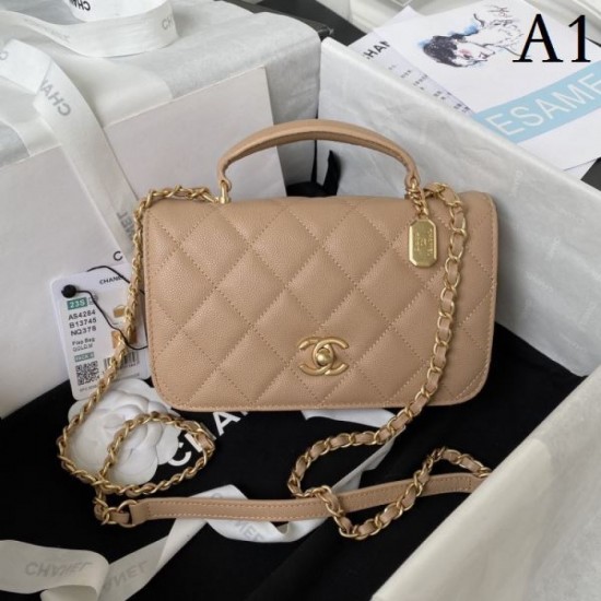 CHANEL Tote Bag 2023FW Gives the impression of a fashionable expert CHANEL Tote Bag 2023FW Gives the impression of a fashionable expert