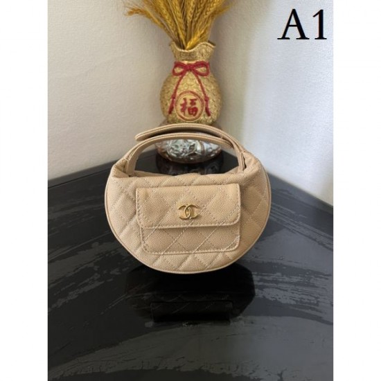 CHANEL CHANEL tote bag 2023FW Eye-catching design is distinctive CHANEL CHANEL tote bag 2023FW Eye-catching design is distinctive