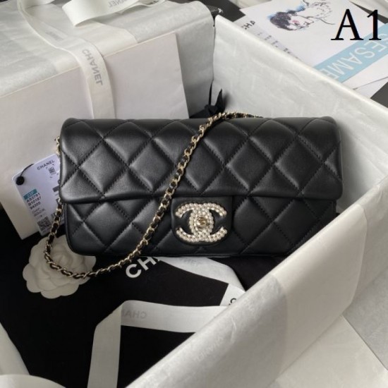 CHANEL shoulder bag 2023FW cool item CHANEL shoulder bag 2023FW cool item