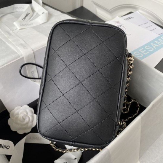 CHANEL Backpack 2023FW Nice design not in stock brand CHANEL Backpack 2023FW Nice design not in stock brand