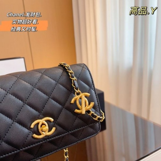 CHANEL Shoulder bag 2023FW New item that is attracting attention CHANEL Shoulder bag 2023FW New item that is attracting attention