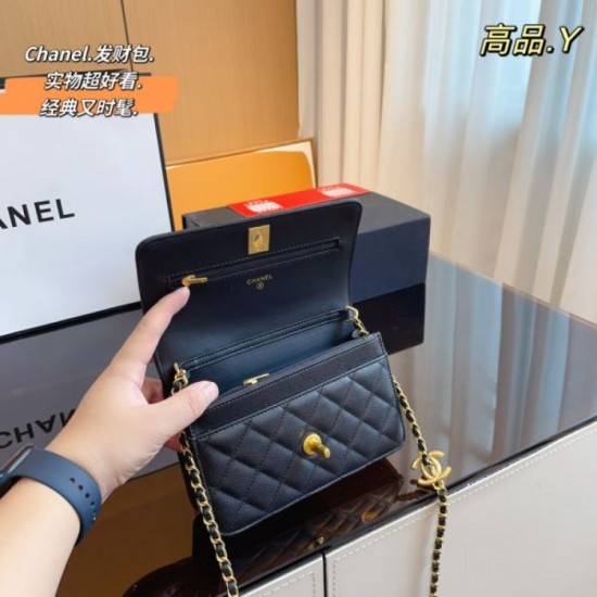 CHANEL Shoulder bag 2023FW New item that is attracting attention CHANEL Shoulder bag 2023FW New item that is attracting attention