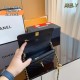CHANEL Shoulder bag 2023FW New item that is attracting attention CHANEL Shoulder bag 2023FW New item that is attracting attention
