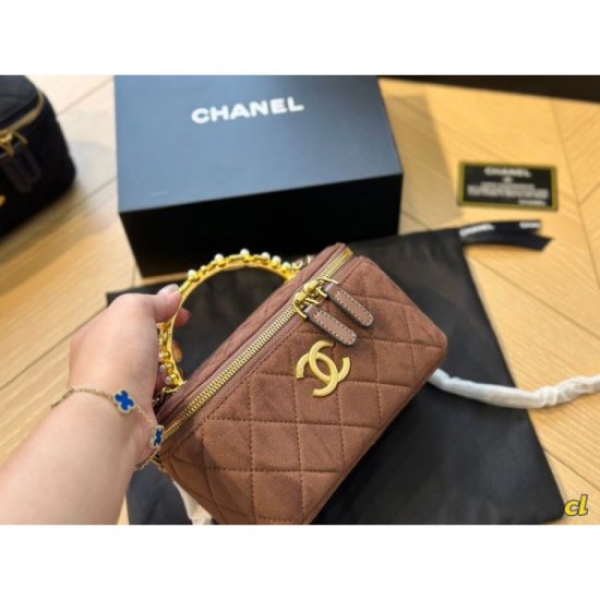 CHANEL Tote Bag 2023FW Competition is inevitable! I definitely want to check it out CHANEL Tote Bag 2023FW Competition is inevitable! I definitely want to check it out