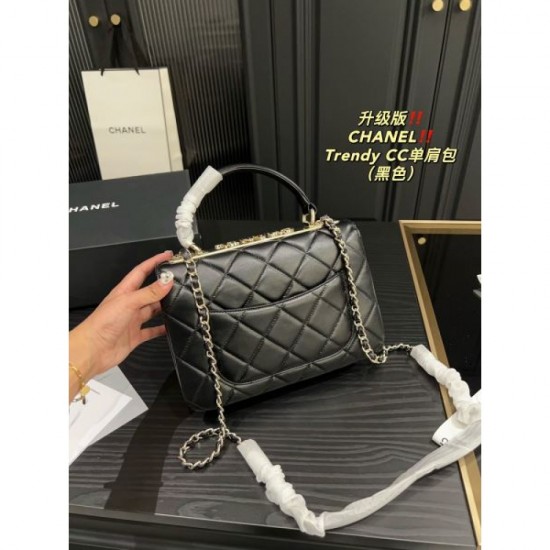 CHANEL Tote Bag 2023FW A cool piece that stands out from the crowd CHANEL Tote Bag 2023FW A cool piece that stands out from the crowd