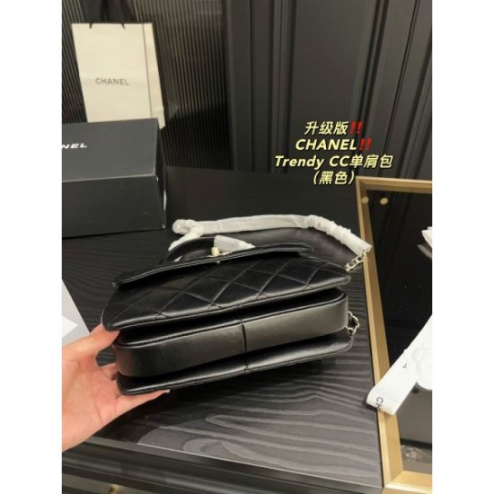 CHANEL Tote Bag 2023FW A cool piece that stands out from the crowd CHANEL Tote Bag 2023FW A cool piece that stands out from the crowd