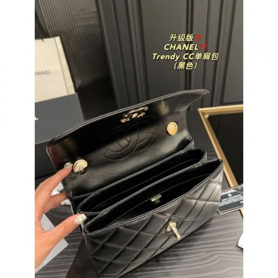 CHANEL Tote Bag 2023FW A cool piece that stands out from the crowd CHANEL Tote Bag 2023FW A cool piece that stands out from the crowd