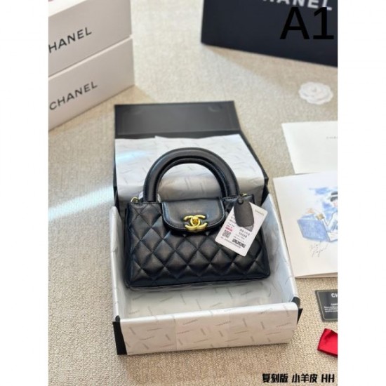 CHANEL Chanel tote bag 2023FW Recommended as a present or gift CHANEL Chanel tote bag 2023FW Recommended as a present or gift
