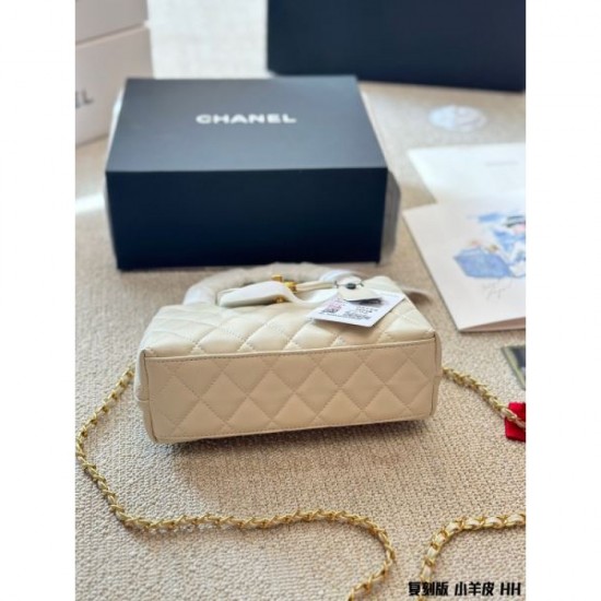 CHANEL Chanel tote bag 2023FW Recommended as a present or gift CHANEL Chanel tote bag 2023FW Recommended as a present or gift