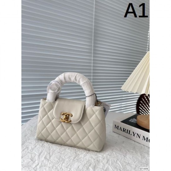 CHANEL Chanel tote bag 2023FW A huge hit that sold out immediately in Japan CHANEL Chanel tote bag 2023FW A huge hit that sold out immediately in Japan