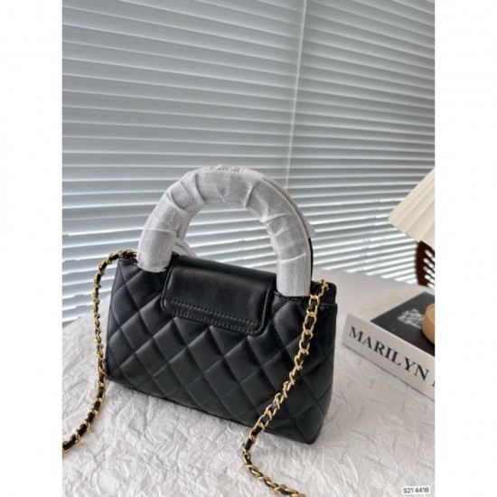 CHANEL Chanel tote bag 2023FW A huge hit that sold out immediately in Japan CHANEL Chanel tote bag 2023FW A huge hit that sold out immediately in Japan