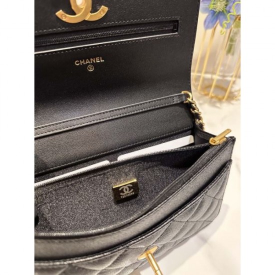 CHANEL Shoulder bag 2023FW Vintage feel CHANEL Shoulder bag 2023FW Vintage feel