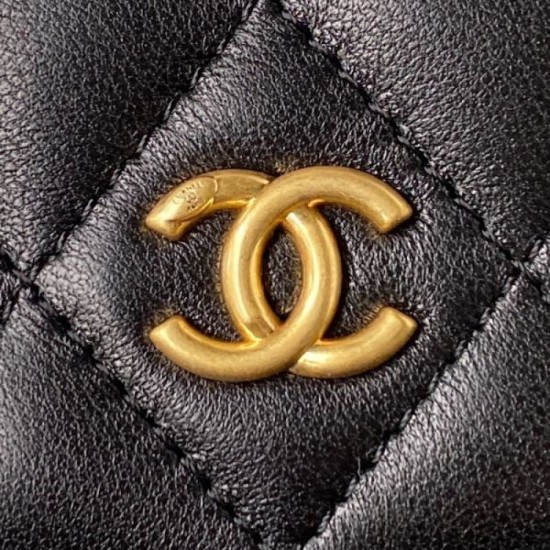 CHANEL shoulder bag 2023FW simple design CHANEL shoulder bag 2023FW simple design