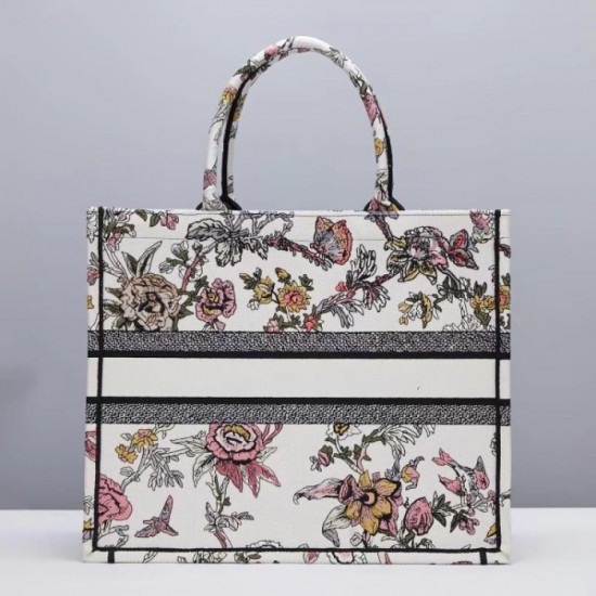 2023SS DIOR Dior Tote bag that is sure to be a big success this year 2023SS DIOR Dior Tote bag that is sure to be a big success this year
