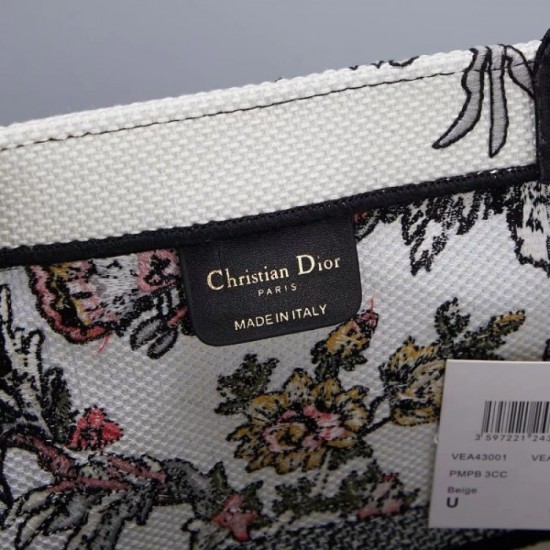 2023SS DIOR Dior Tote bag that is sure to be a big success this year 2023SS DIOR Dior Tote bag that is sure to be a big success this year