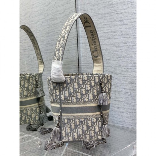 2023SS DIOR Dior Item perfect for summer Tote bag 2023SS DIOR Dior Item perfect for summer Tote bag