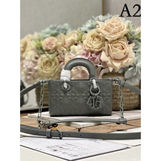 2023SS DIOR Dior style tote bag full of charm 2023SS DIOR Dior style tote bag full of charm