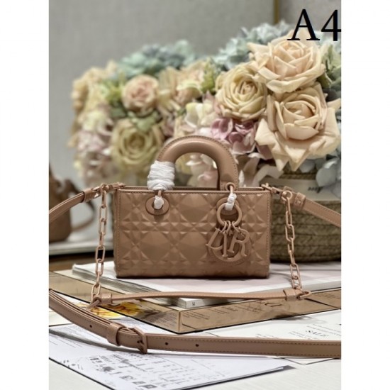 2023SS DIOR Dior style tote bag full of charm 2023SS DIOR Dior style tote bag full of charm
