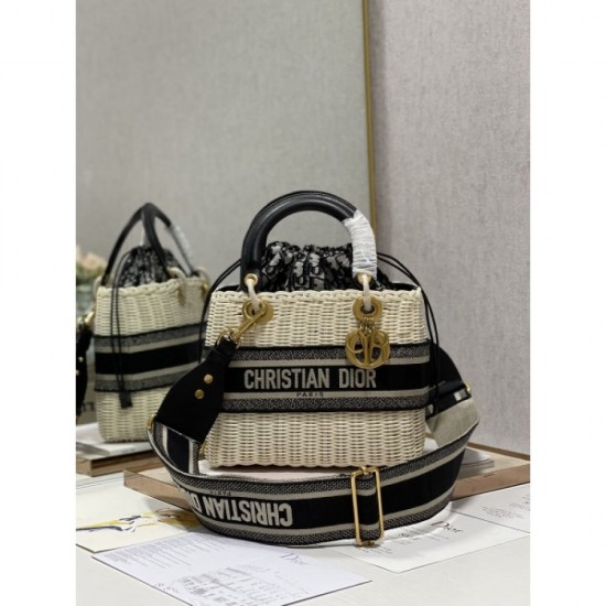 2023SS DIOR New summer tote bag that will be in short supply 2023SS DIOR New summer tote bag that will be in short supply