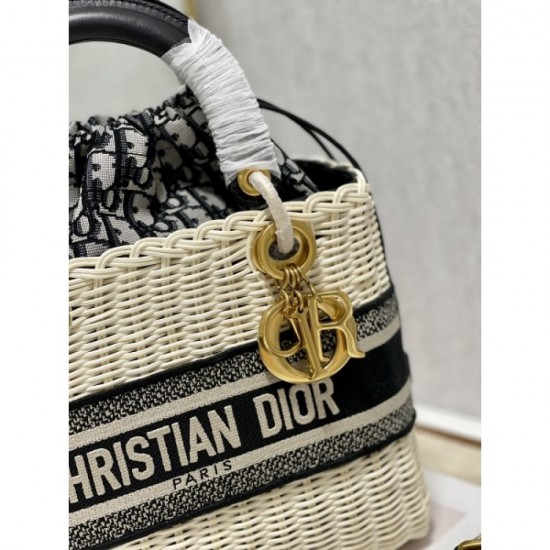 2023SS DIOR New summer tote bag that will be in short supply 2023SS DIOR New summer tote bag that will be in short supply
