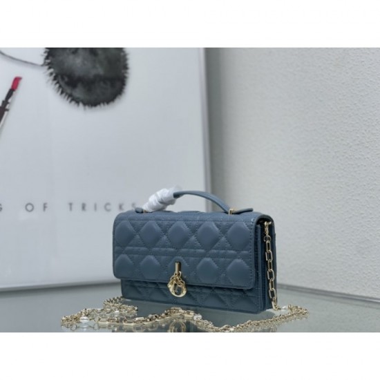 DIOR Dior Tote Bag 2023SS Spring/Summer New Limited Super Hard to Get DIOR Dior Tote Bag 2023SS Spring/Summer New Limited Super Hard to Get
