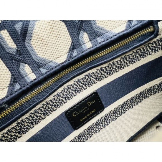 DIOR Dior tote bag 2023FW Sold out item Will definitely be a hit in the fall DIOR Dior tote bag 2023FW Sold out item Will definitely be a hit in the fall