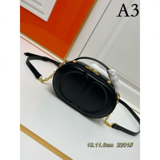 DIOR Shoulder Bag 2023FW Refreshing new items are trending in fall/winter DIOR Shoulder Bag 2023FW Refreshing new items are trending in fall/winter