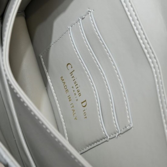 DIOR Shoulder bag 2023FW A mature style is completed DIOR Shoulder bag 2023FW A mature style is completed