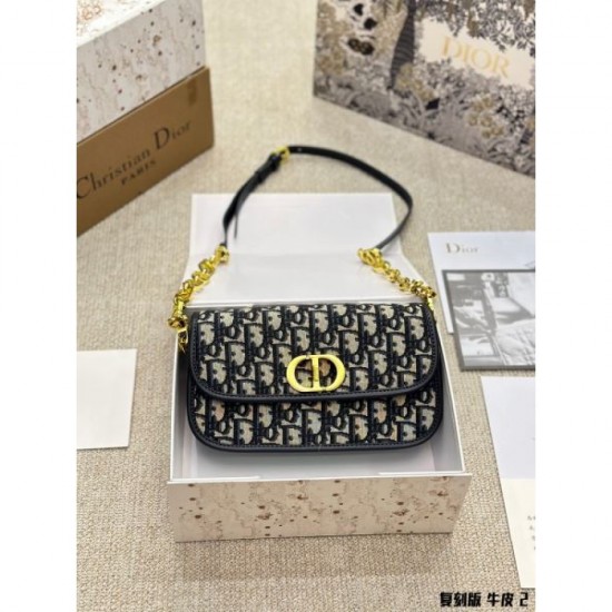 DIOR Shoulder bag 2023FW Sold out Mandatory limited sale DIOR Shoulder bag 2023FW Sold out Mandatory limited sale