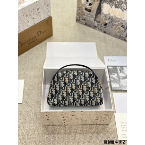 DIOR Shoulder Bag 2023FW Super Rare Item DIOR Shoulder Bag 2023FW Super Rare Item