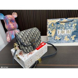 DIOR Shoulder bag 2023FW Comfortable item