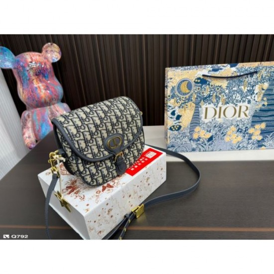 DIOR Shoulder bag 2023FW Comfortable item DIOR Shoulder bag 2023FW Comfortable item