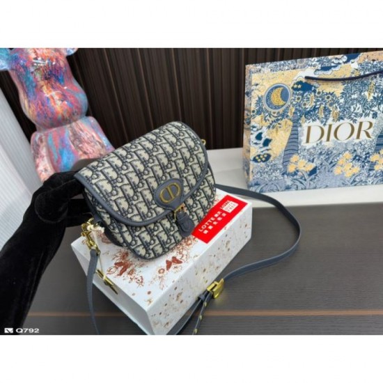 DIOR Shoulder bag 2023FW Comfortable item DIOR Shoulder bag 2023FW Comfortable item