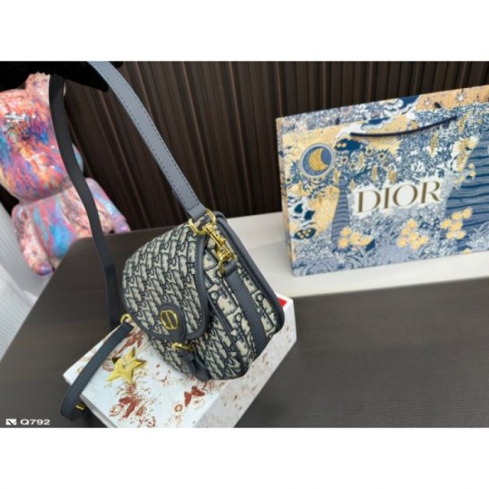 DIOR Shoulder bag 2023FW Comfortable item DIOR Shoulder bag 2023FW Comfortable item