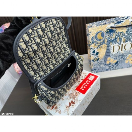 DIOR Shoulder bag 2023FW Comfortable item DIOR Shoulder bag 2023FW Comfortable item
