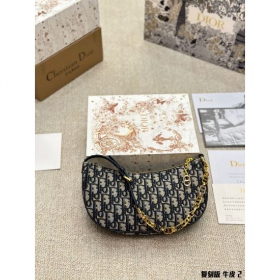 DIOR Tote Bag 2023FW A style that can be used for a long time this fall DIOR Tote Bag 2023FW A style that can be used for a long time this fall