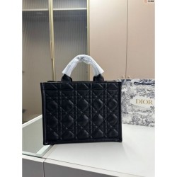 DIOR Dior tote bag 2023FW Brand new item that can't wait for fall