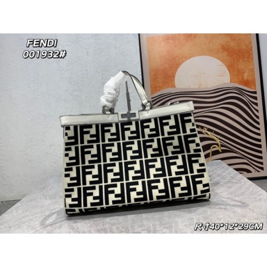 FENDI Fendi Tote Bag 2023SS Selected Spring/Summer Featured Products FENDI Fendi Tote Bag 2023SS Selected Spring/Summer Featured Products
