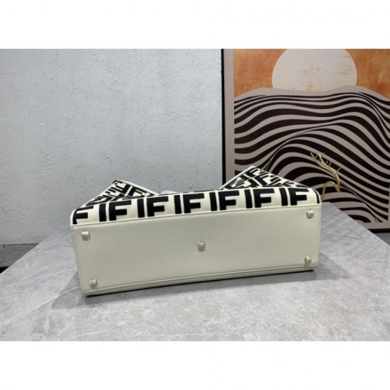 FENDI Fendi Tote Bag 2023SS Selected Spring/Summer Featured Products FENDI Fendi Tote Bag 2023SS Selected Spring/Summer Featured Products